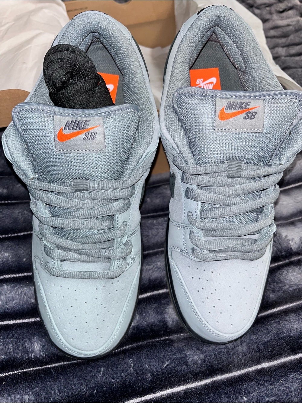 New never worn Nike SB DUNK LOW PRO ISO 11 mens wolf grey/white/gris loup orange